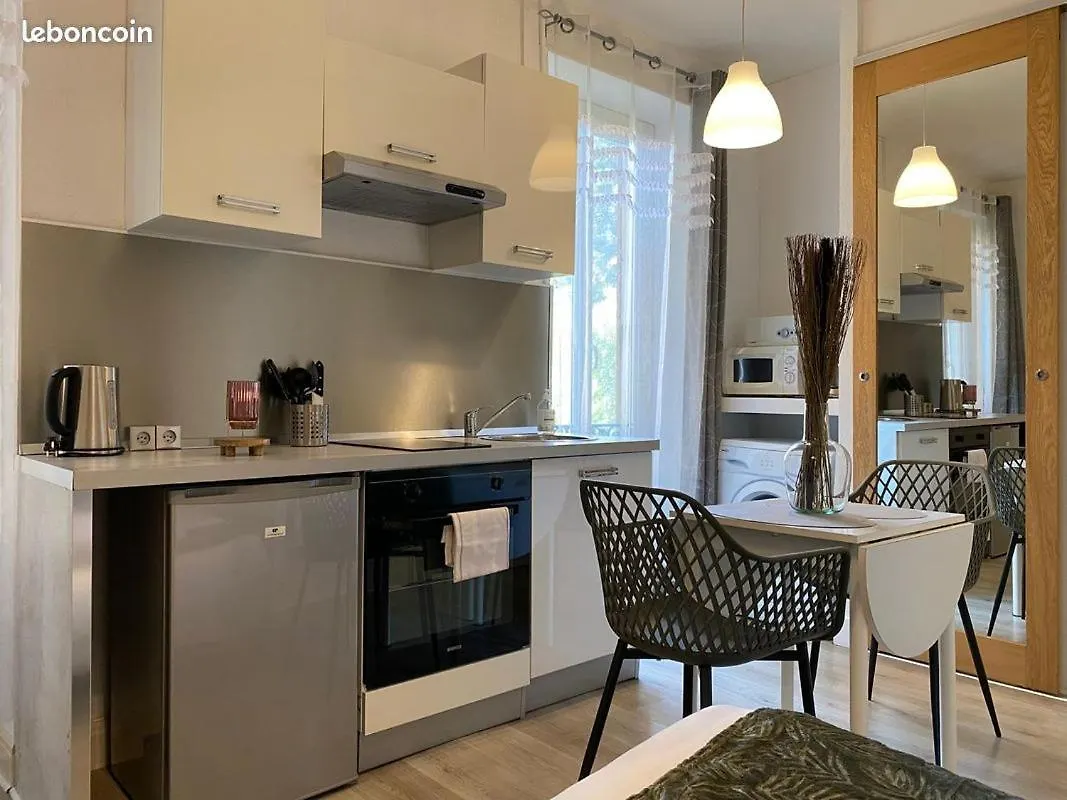 Palais Des Sources Apartment Vichy France